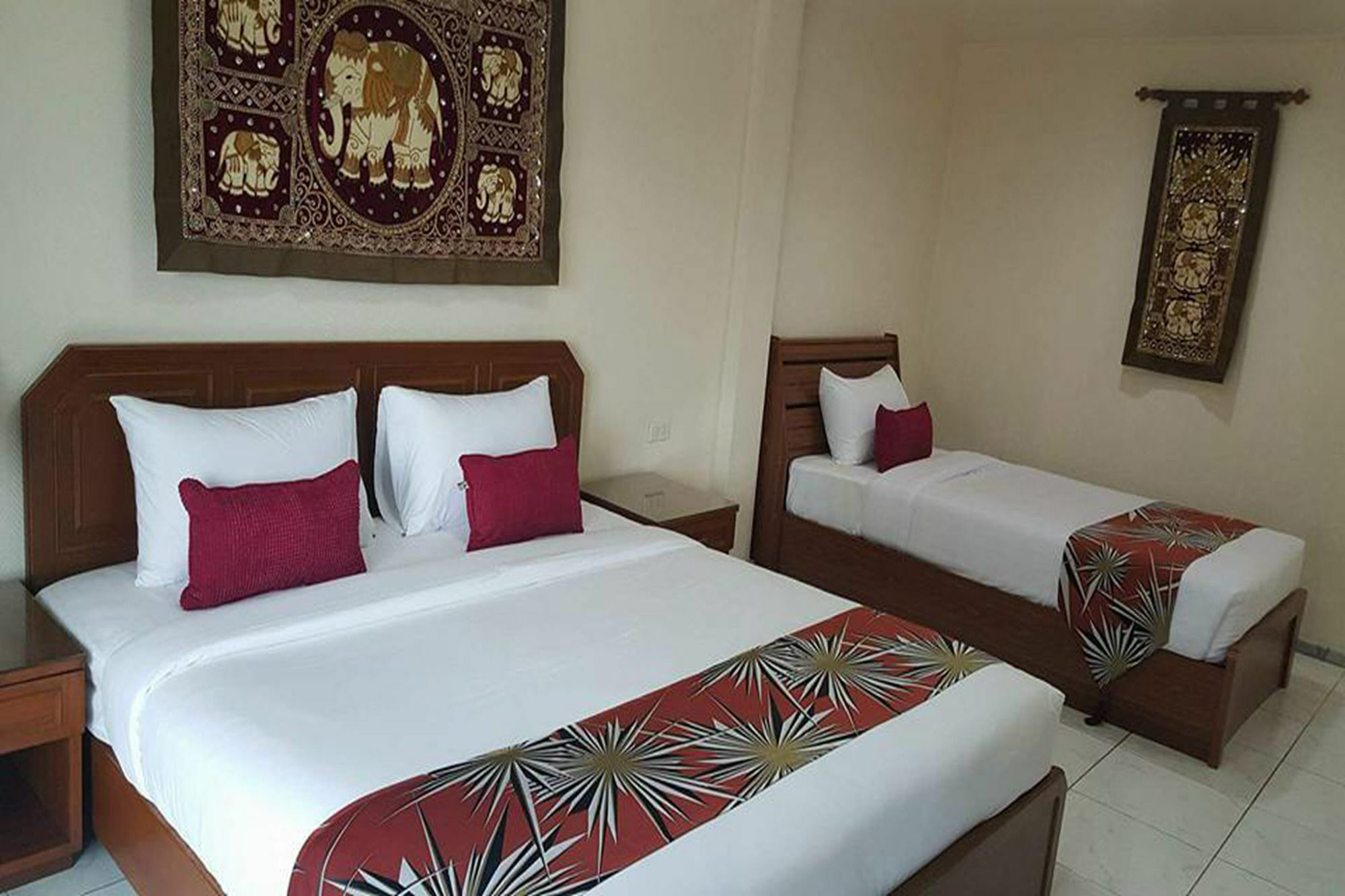 The Chillax Pattaya Hotell Eksteriør bilde