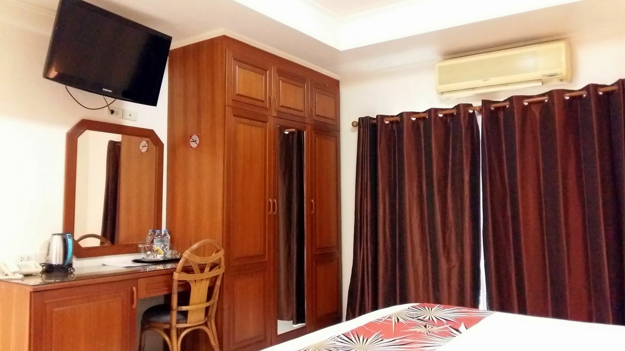 The Chillax Pattaya Hotell Eksteriør bilde